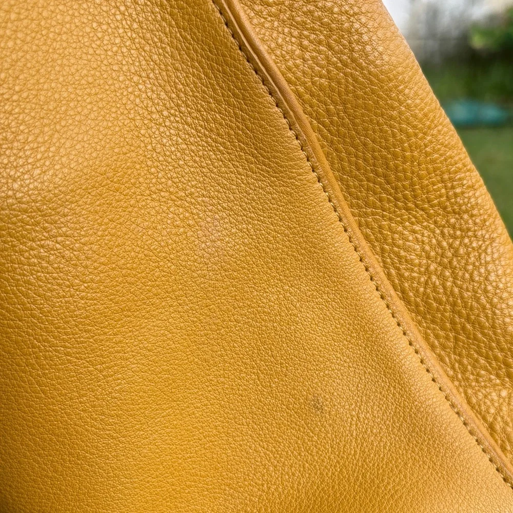 Tre Vero Mustard Leather Hobo Bag